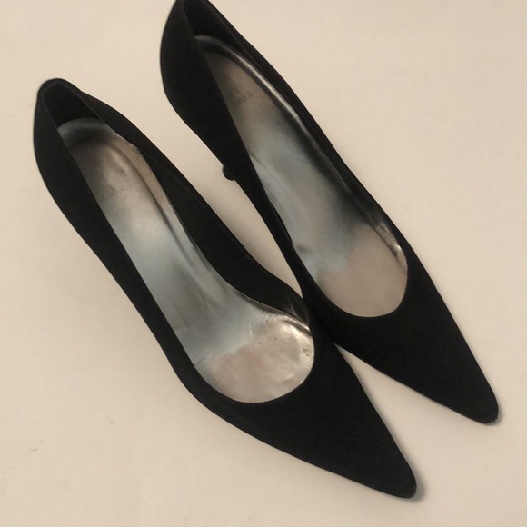 Vintage Women’s Stuart Weitzman Narrow Black Pumps 9.5N - Picture 11 of 13